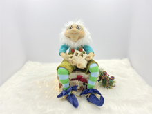 Load image into Gallery viewer, Luke the Toy Maker - Elves and Dwarfs
